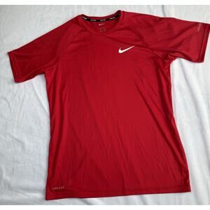 Nike Men's Essential Short Sleeve Hydroguard Swim Shirt Small